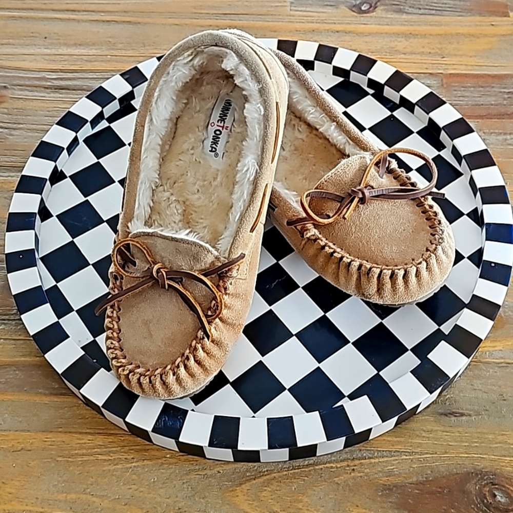 Minnetonka Classic Loafers- Size Women's 6
